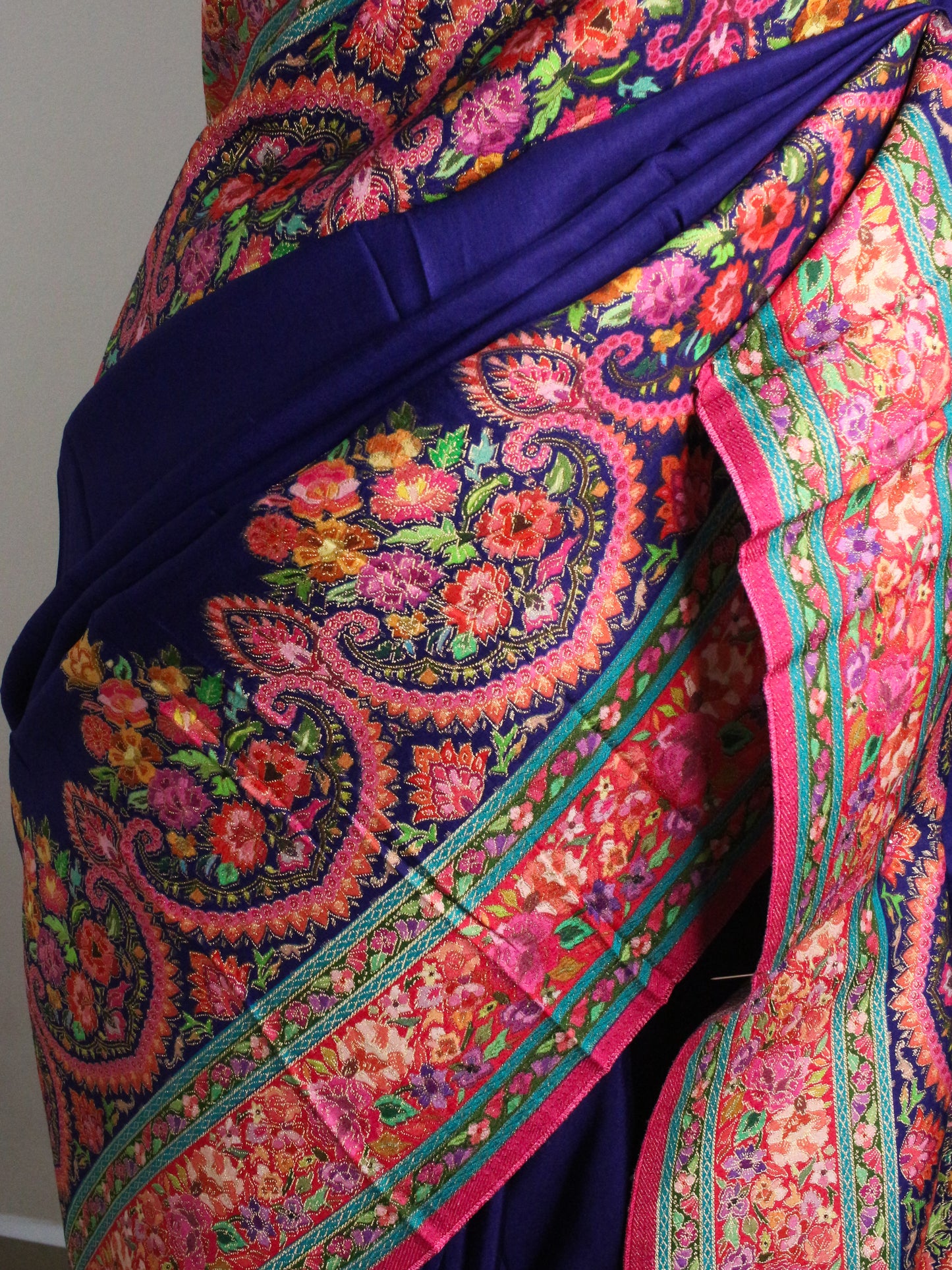 Royal Blue Kashmiri emporium Kanni Silk Saree with Multicolor Floral Weave