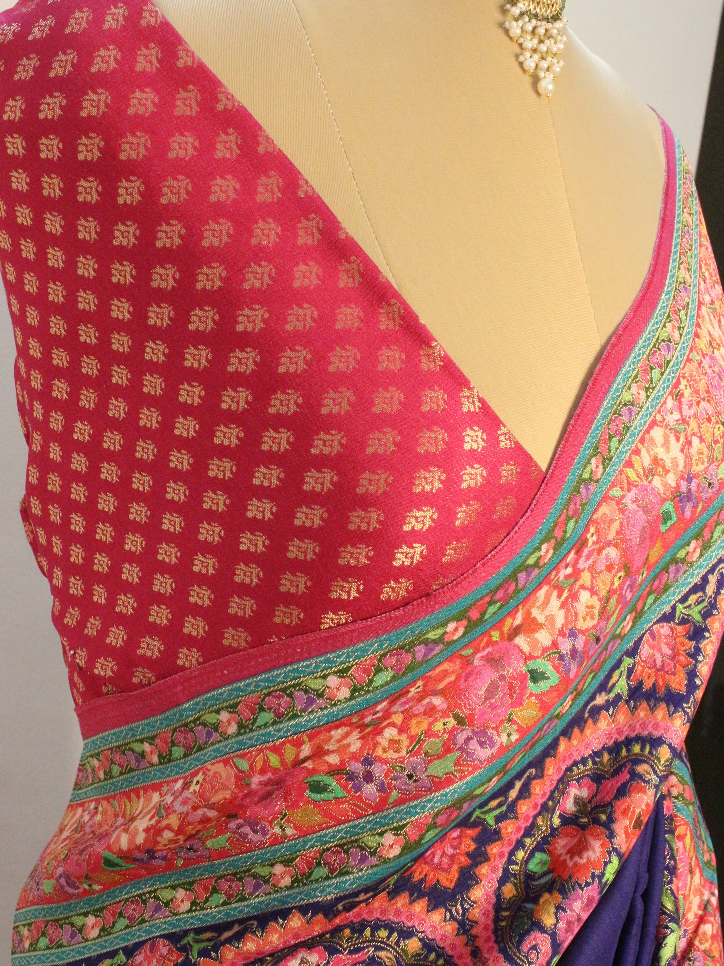 Royal Blue Kashmiri emporium Kanni Silk Saree with Multicolor Floral Weave