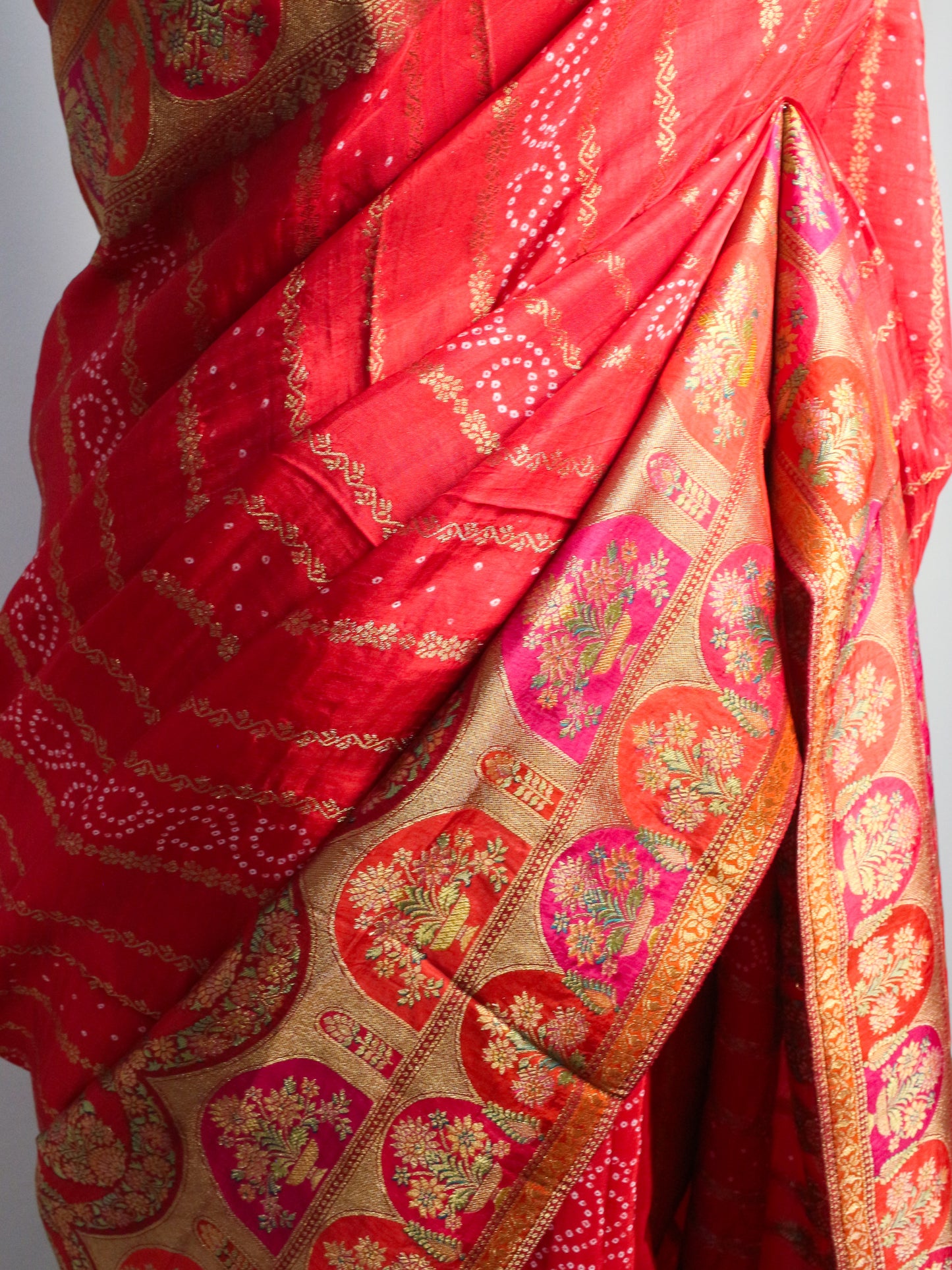 Red Kani Silk Saree with Bandhani Design & Gold Zari Weaving