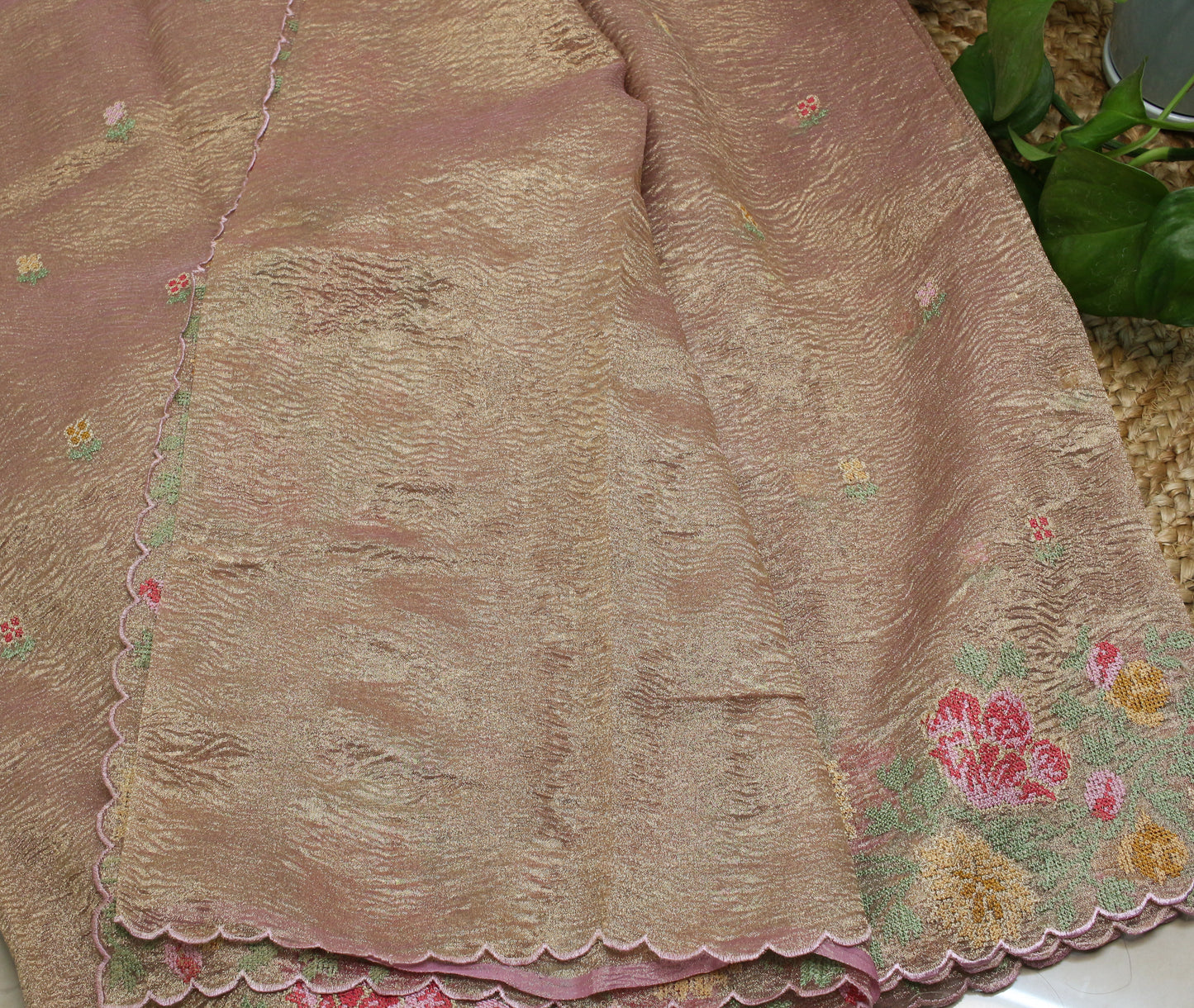 Elegant blush lavender Gold Crush Tissue Saree with Floral Embroidery