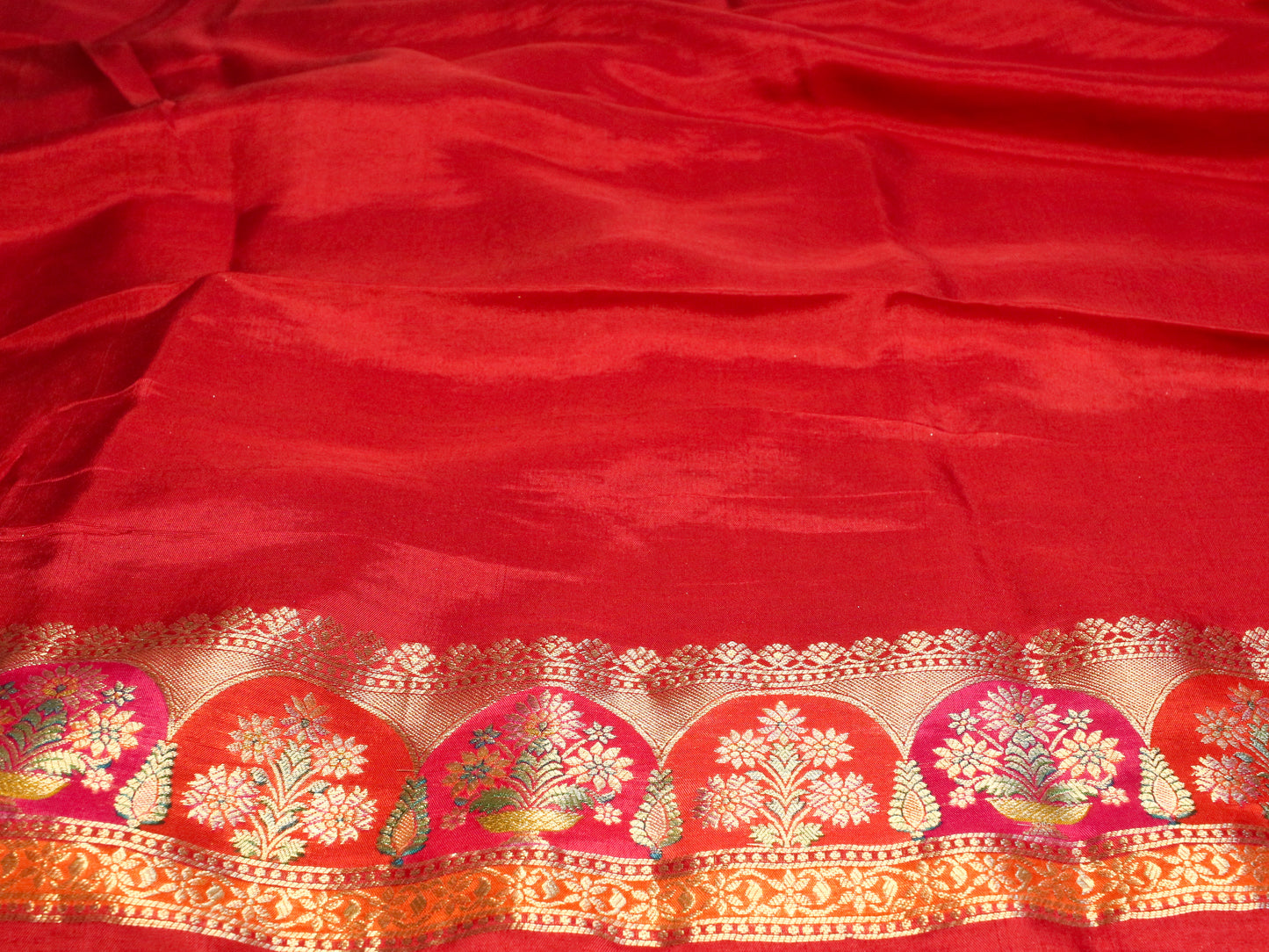 Red Kani Silk Saree with Bandhani Design & Gold Zari Weaving
