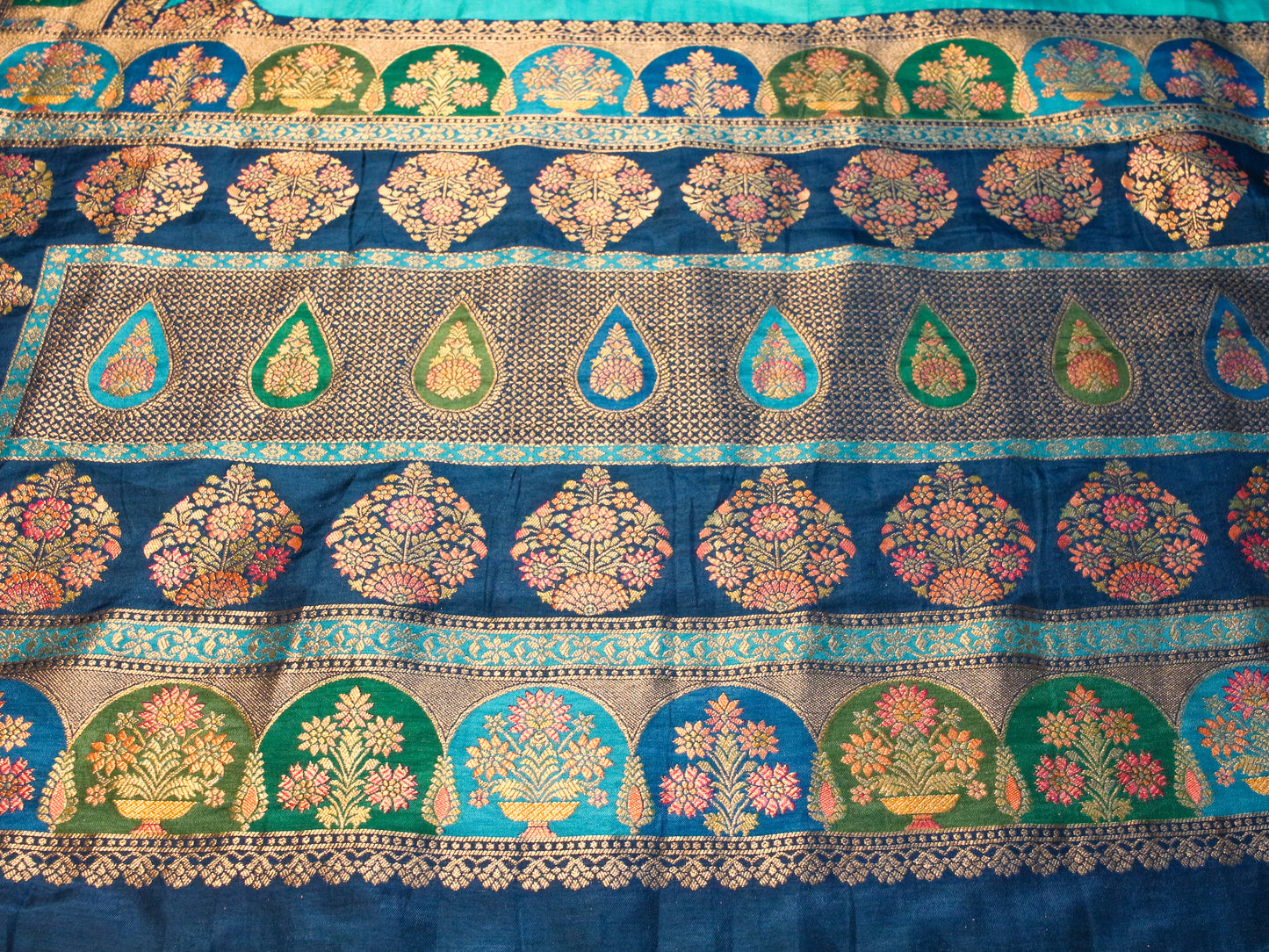 Sea green Kani Silk Saree with Bandhani Design & Gold Zari Weaving
