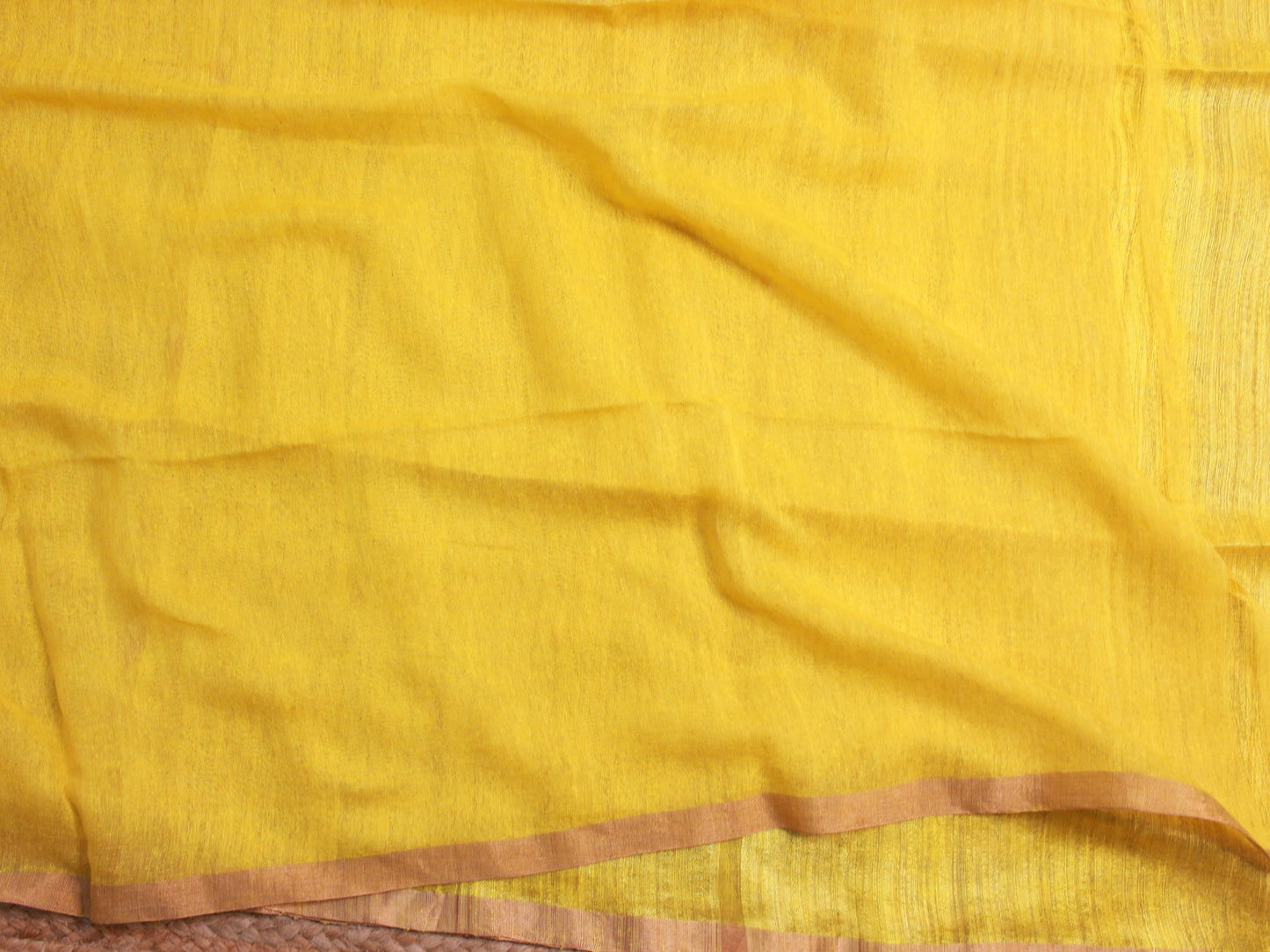 Sunshine Yellow Pure Matka Silk Saree with Muslin pallu Tulip Motif – Silk Mark Certified