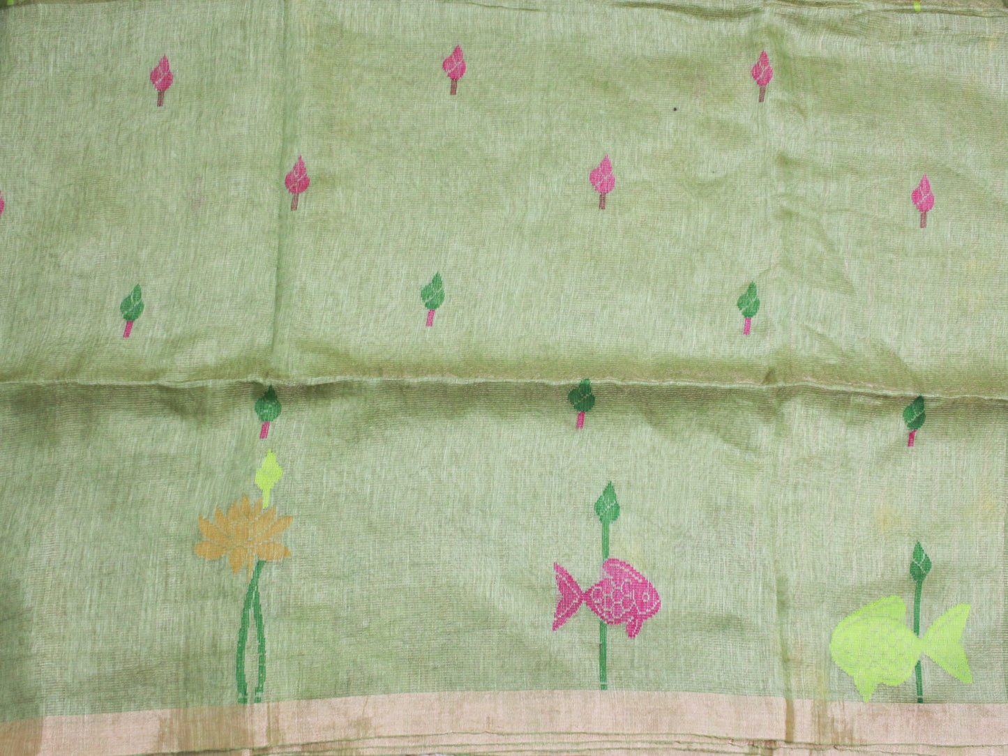 Leaf Green Pure Linen Saree with Muslin Pallu – Fish & Lotus Motif, Gold Zari Accents